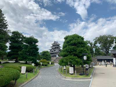 El castillo Matsumoto y la ciudad